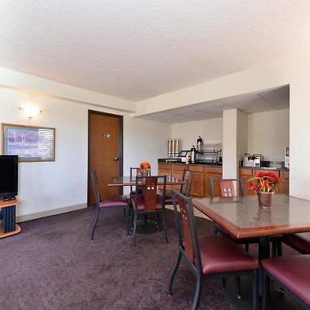 Executive Plus Inn And Suites Elk City Exterior foto